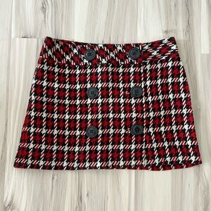 Express skirt, size 4, red black white tweed
